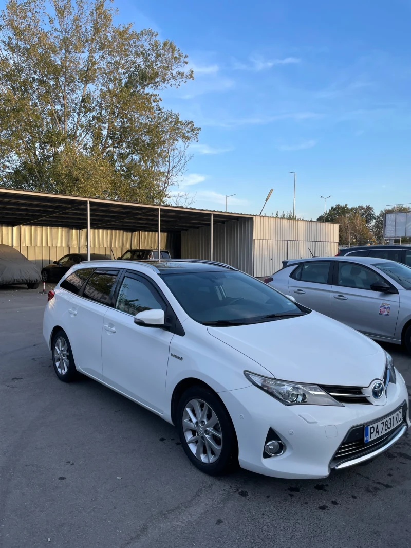 Toyota Auris, снимка 3 - Автомобили и джипове - 48560130