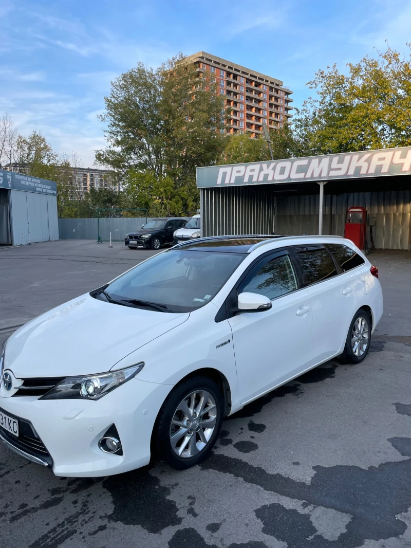 Toyota Auris, снимка 2 - Автомобили и джипове - 48560130