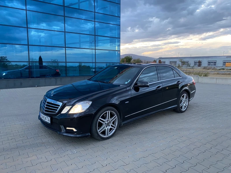 Mercedes-Benz E 350  4 Mat?c AMG paket, снимка 1 - Автомобили и джипове - 49481623