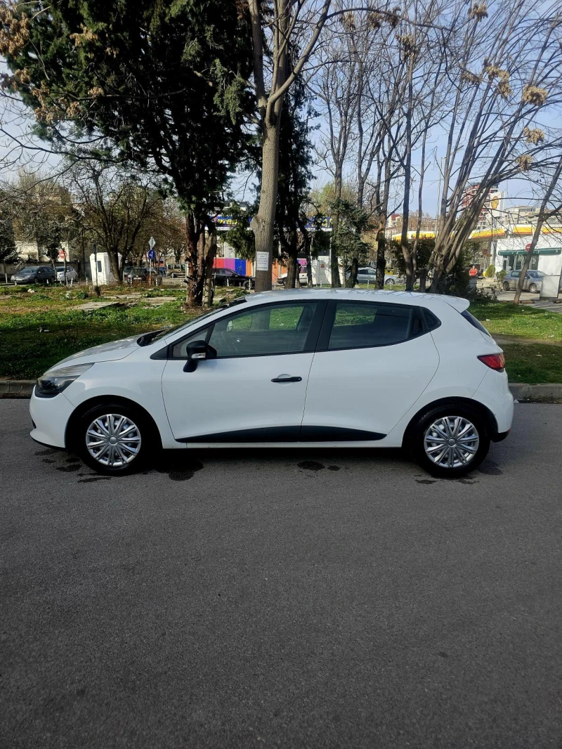 Renault Clio, снимка 4 - Автомобили и джипове - 49563805