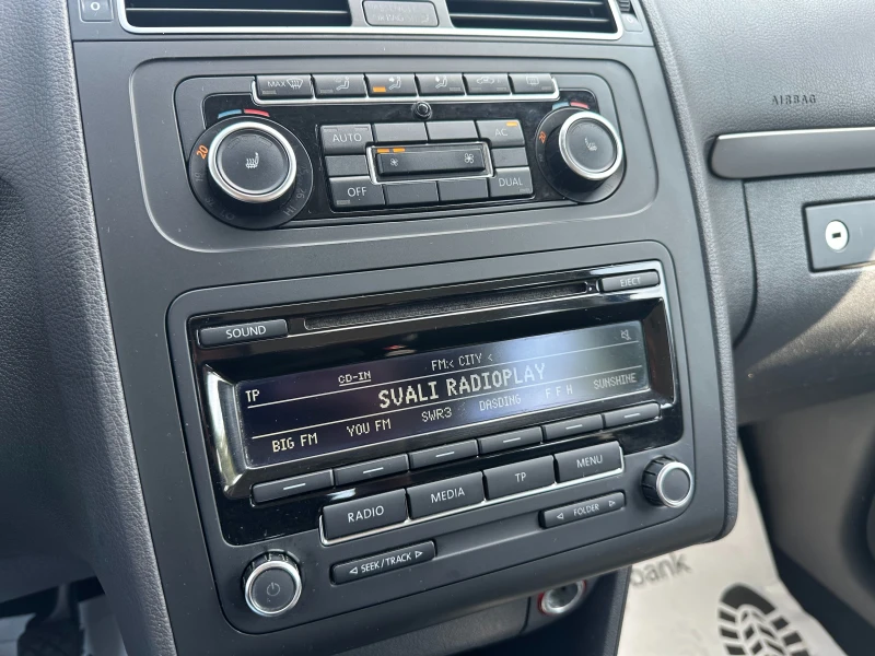 VW Touran 1.6d 105 к.с., снимка 12 - Автомобили и джипове - 51039871