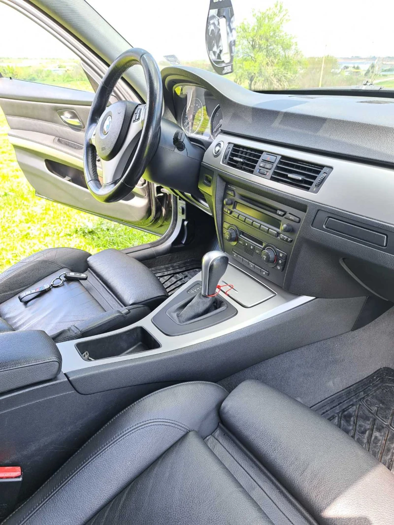 BMW 325 xi, снимка 4 - Автомобили и джипове - 52392090