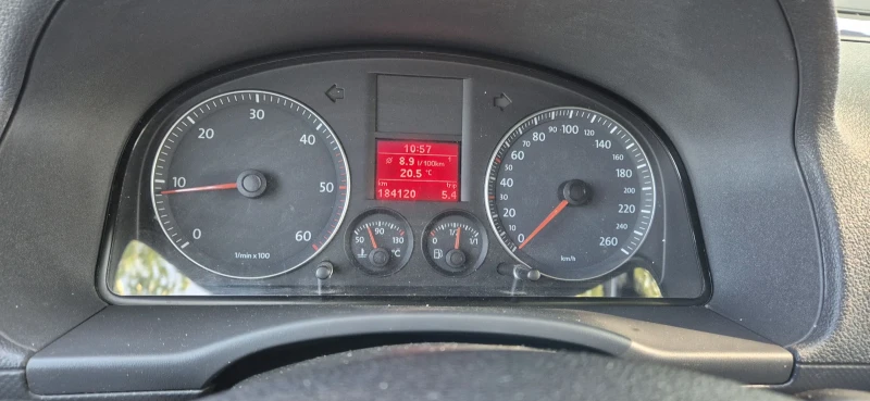 VW Caddy, снимка 11 - Автомобили и джипове - 52351057