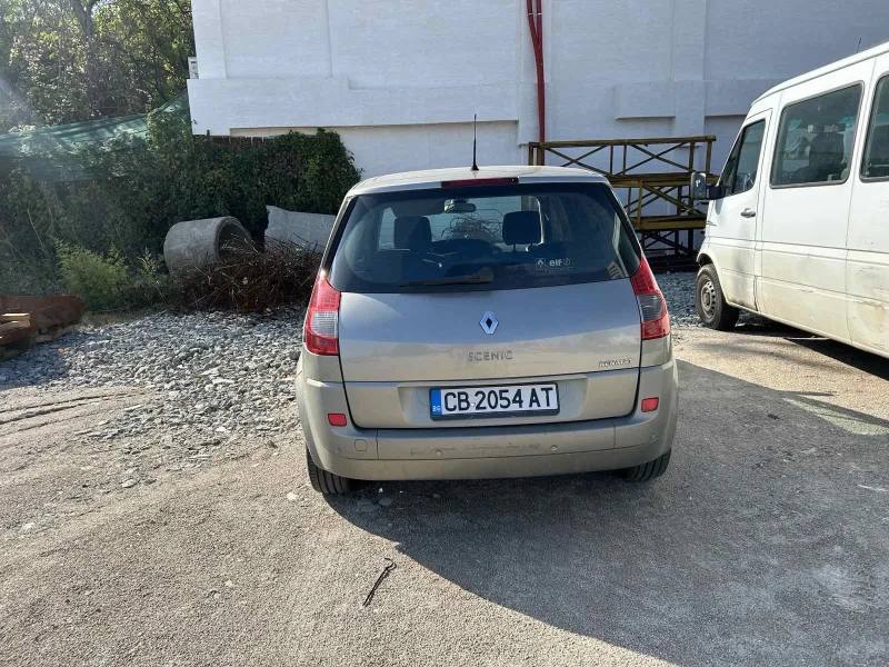 Renault Scenic, снимка 6 - Автомобили и джипове - 52643748