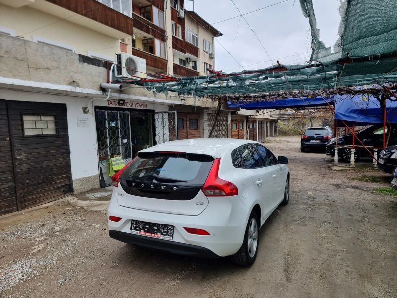 Volvo V40 1.6D* EURO-5B* LED* , снимка 6 - Автомобили и джипове - 52831841