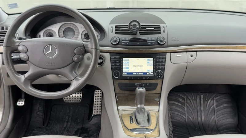 Mercedes-Benz E 320 Avantgarde, снимка 12 - Автомобили и джипове - 53032336