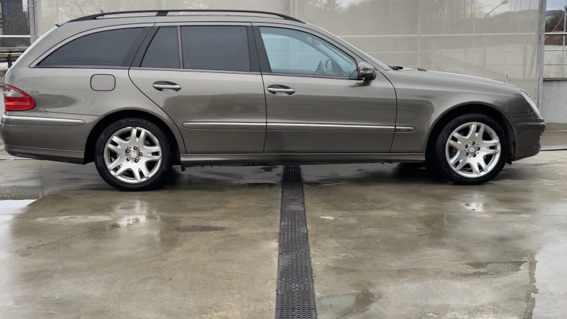 Mercedes-Benz E 320 Avantgarde, снимка 7 - Автомобили и джипове - 53032336
