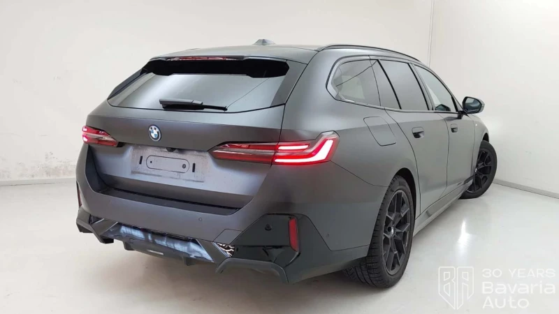 BMW i5 40 xDrive Touring M Sport Pro, снимка 3 - Автомобили и джипове - 53123632