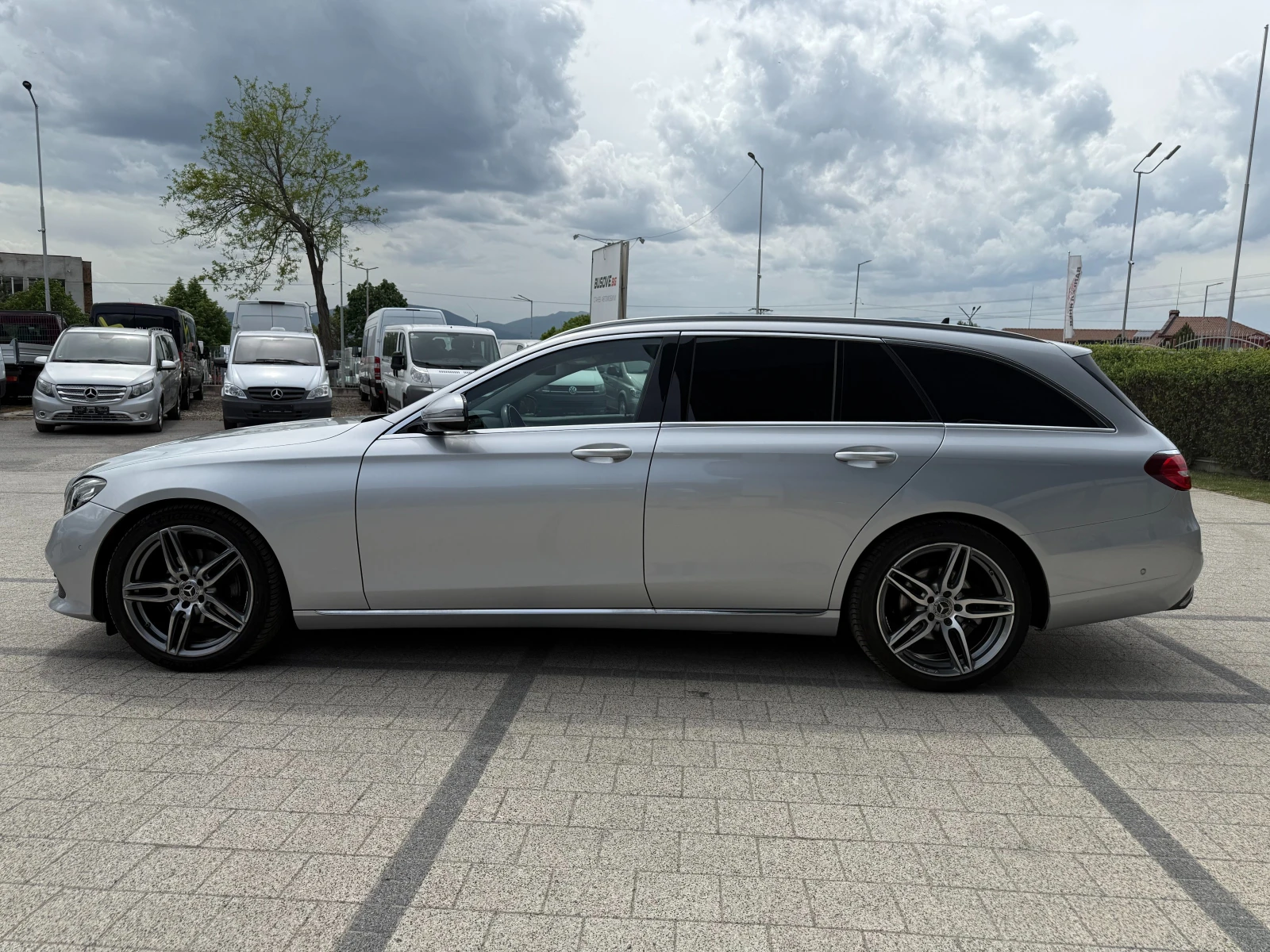 Mercedes-Benz E 220 d  - изображение 5