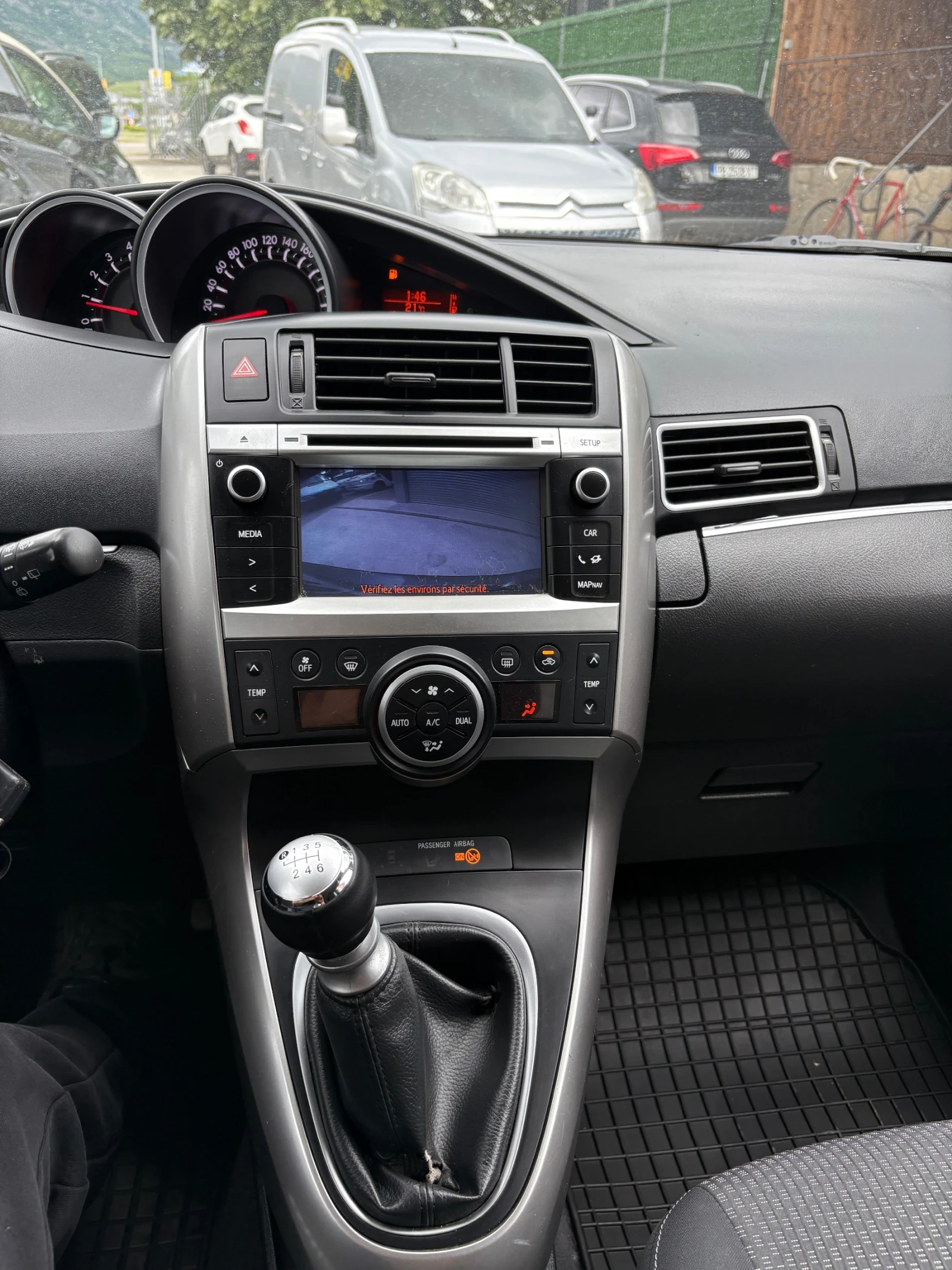 Toyota Verso 2.0 D4D 7 МЕСТА - изображение 8