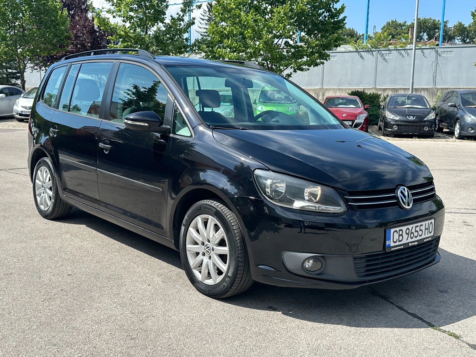 VW Touran 1.6d 105 к.с. - изображение 6