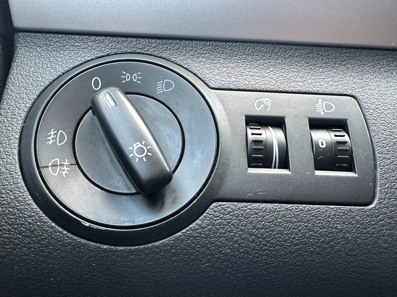 VW Touran 1.6d 105 .. | Mobile.bg   14