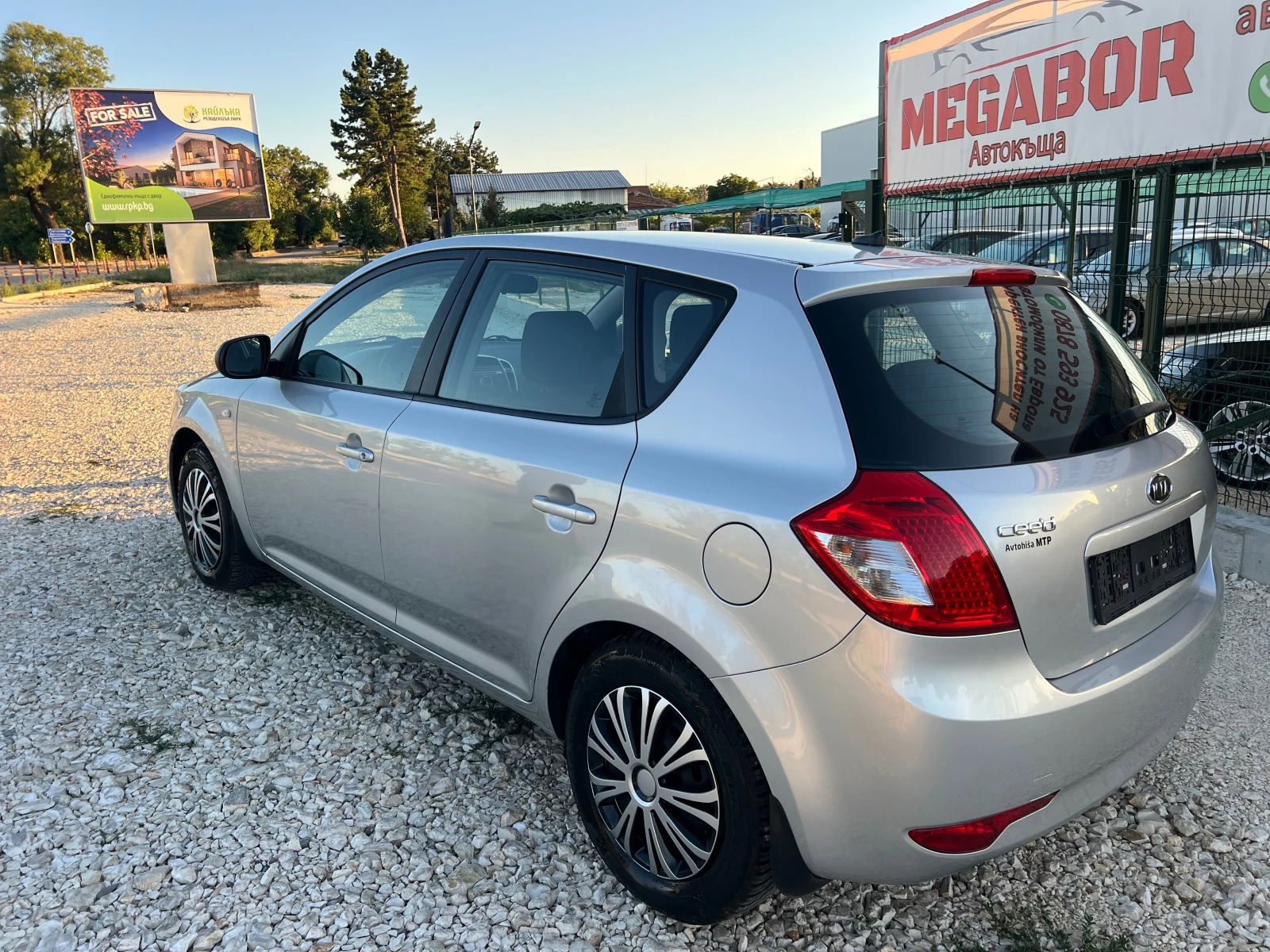 Kia Ceed 1.4i 16v/90p.s-Facelift - изображение 4