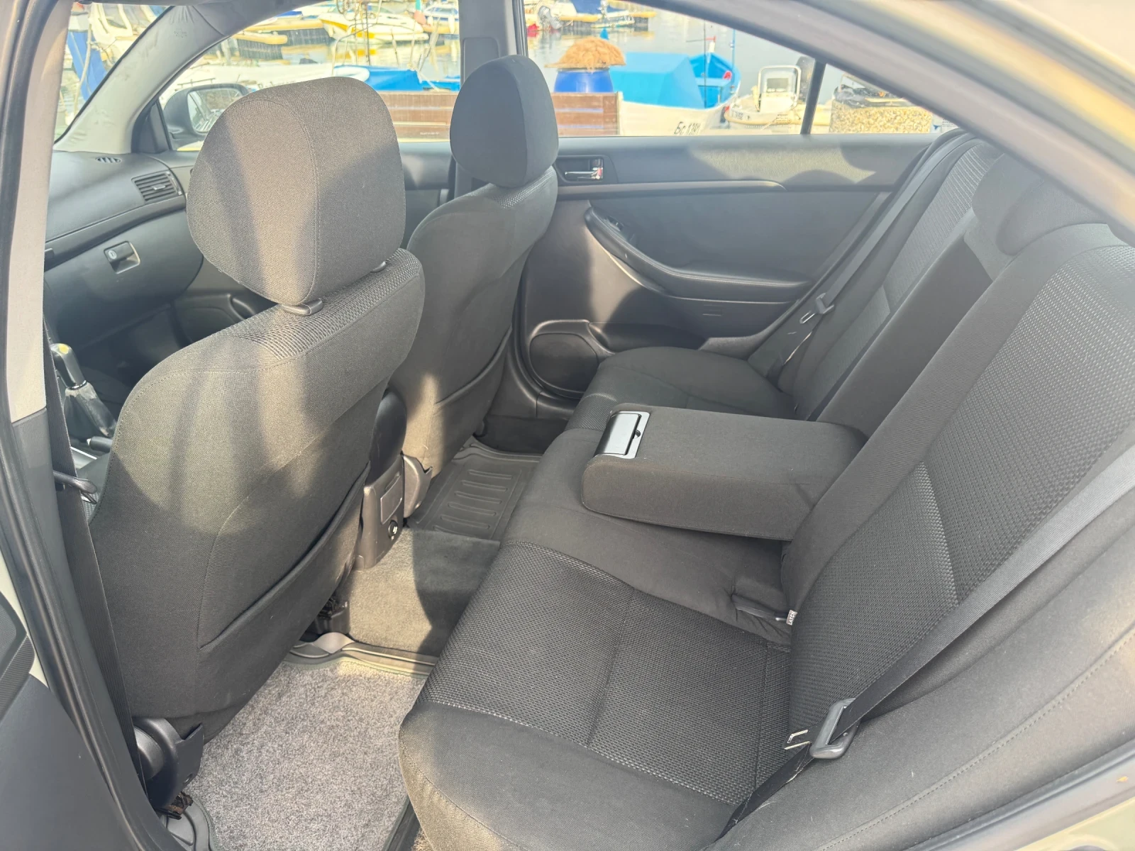 Toyota Avensis 2.0 D-4D  - изображение 5