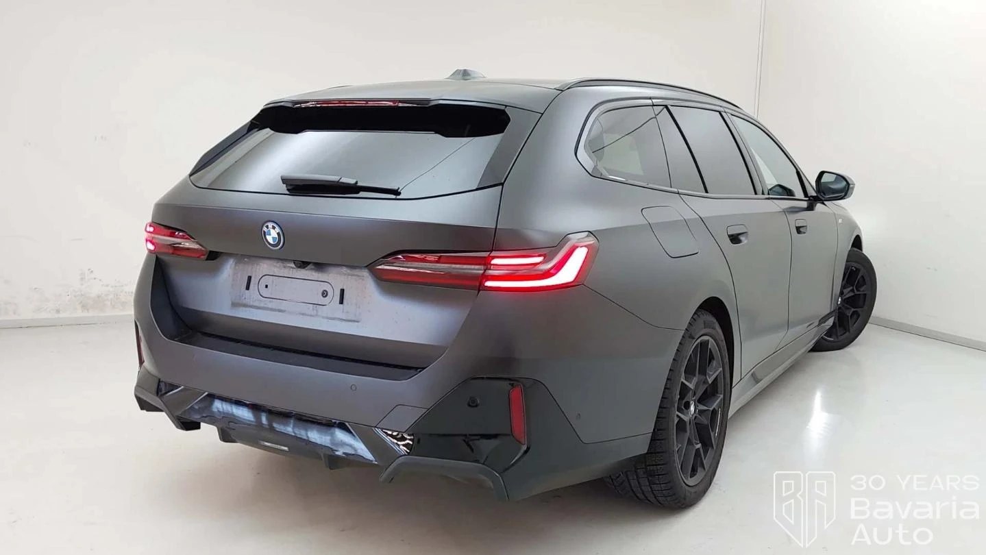 BMW i5 40 xDrive Touring M Sport Pro - изображение 3
