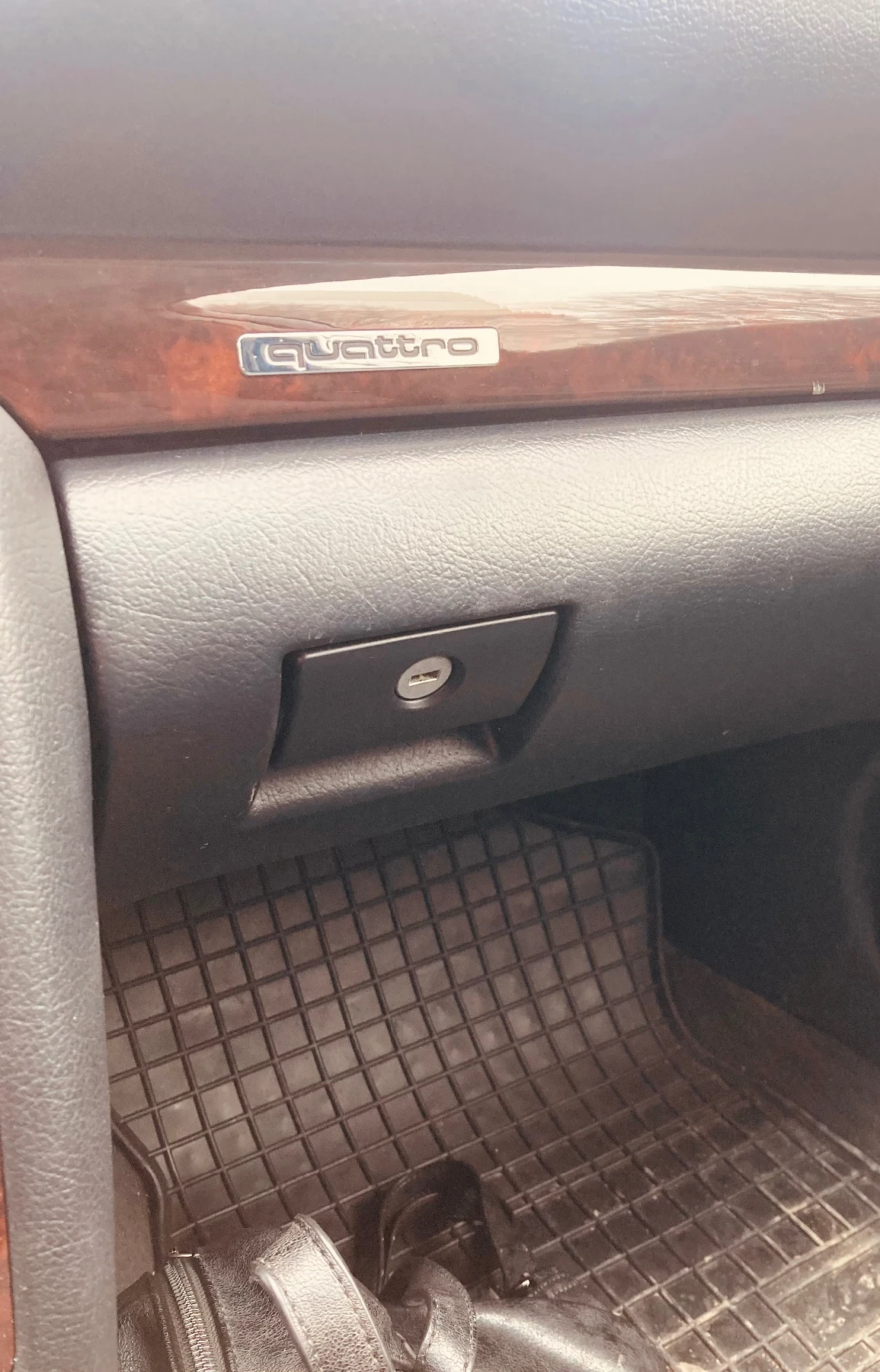 Audi A4 1.8 T quattro  | Mobile.bg � ����������� 3