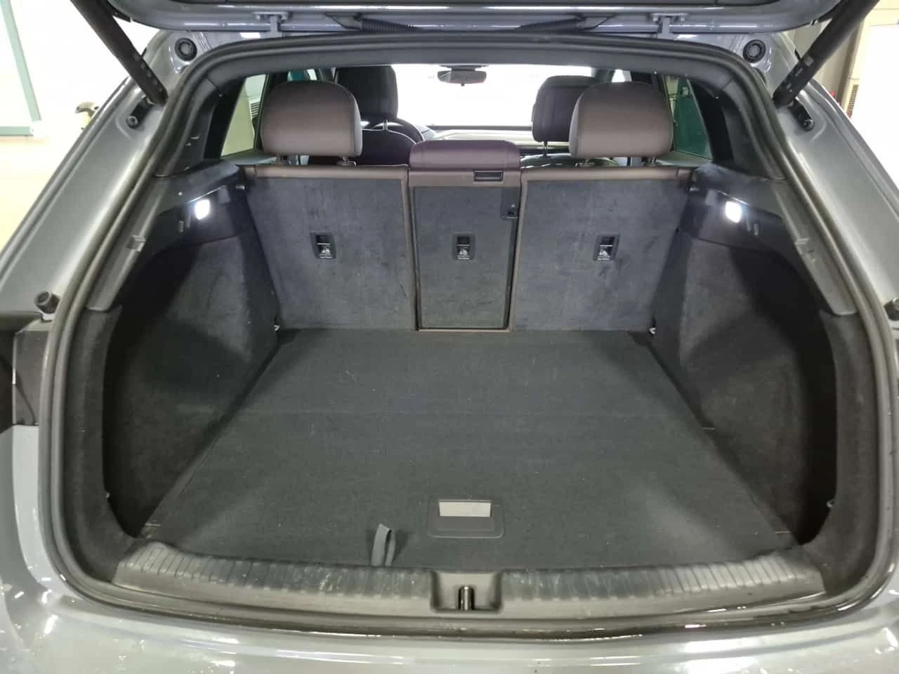 Audi E-Tron * 50 quattro * CARFAX * БЕЗ ПЪРВОНАЧАЛНА ВНОСКА, снимка 11 - Автомобили и джипове - 53868351