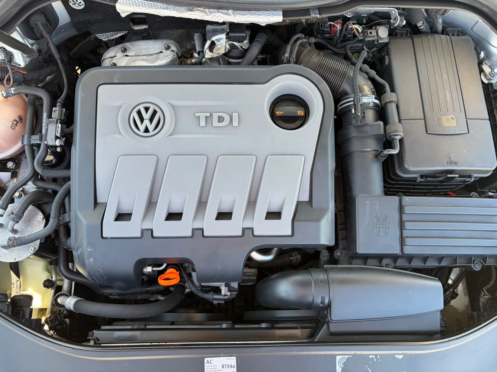 VW Passat 2.0TDI-140, снимка 16 - Автомобили и джипове - 55768488
