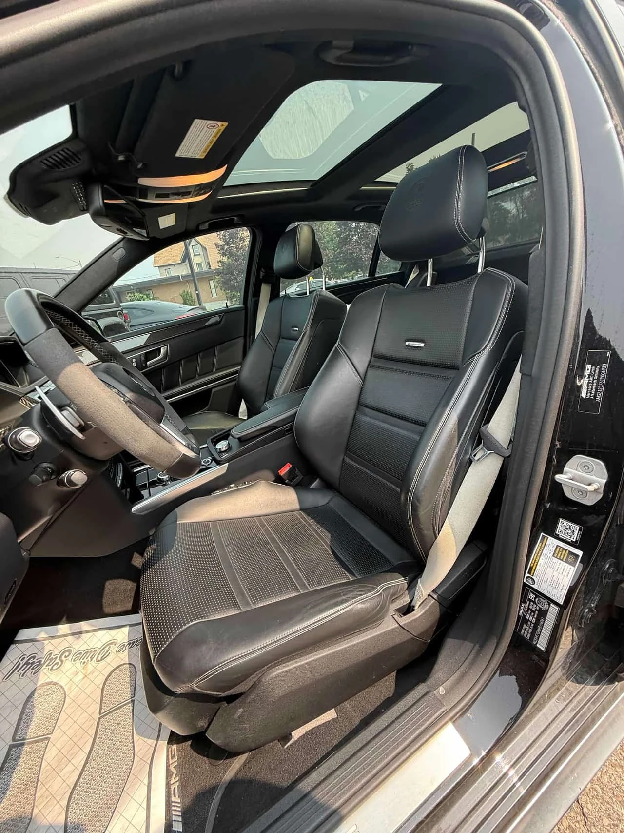 Mercedes-Benz E 63 AMG * S  * АВТОКРЕДИТ БЕЗ ПЪРВОНАЧАЛНА ВНОСКА* , снимка 10 - Автомобили и джипове - 55796224