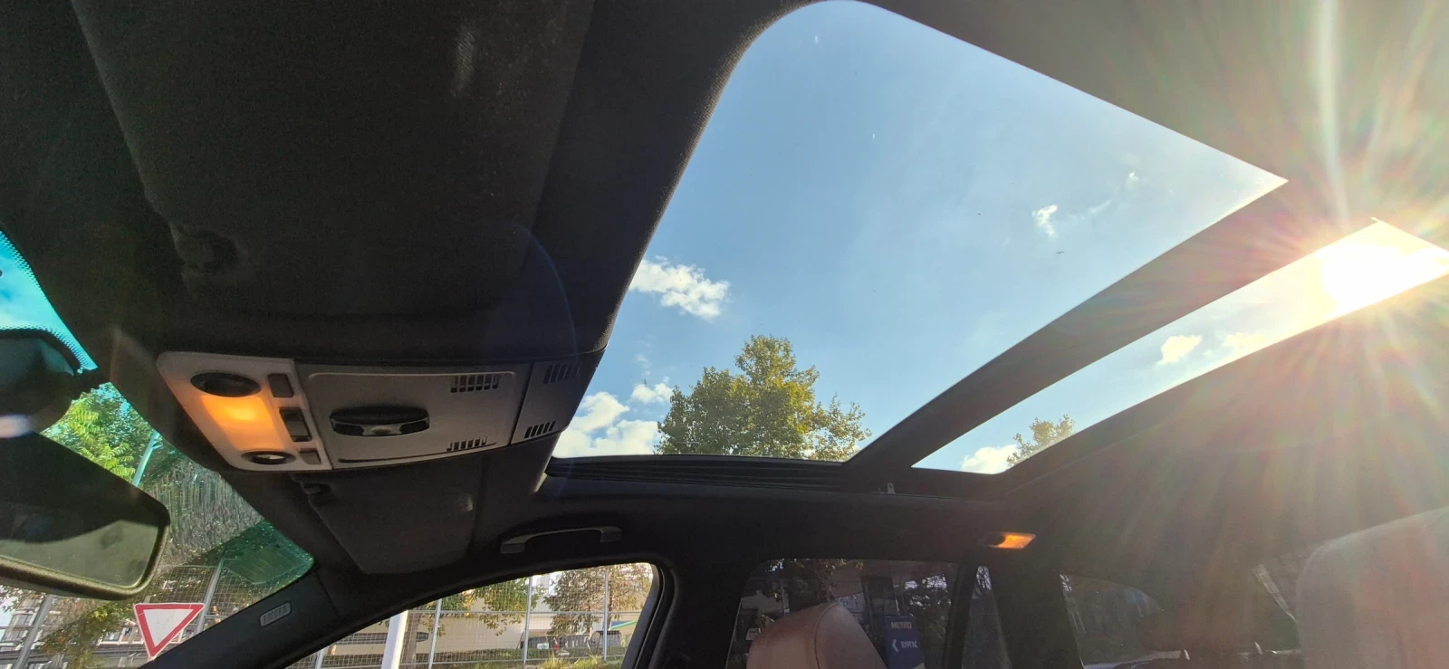BMW 325 E91 / Keyless / Distronic/Mpack, снимка 11 - Автомобили и джипове - 56019002