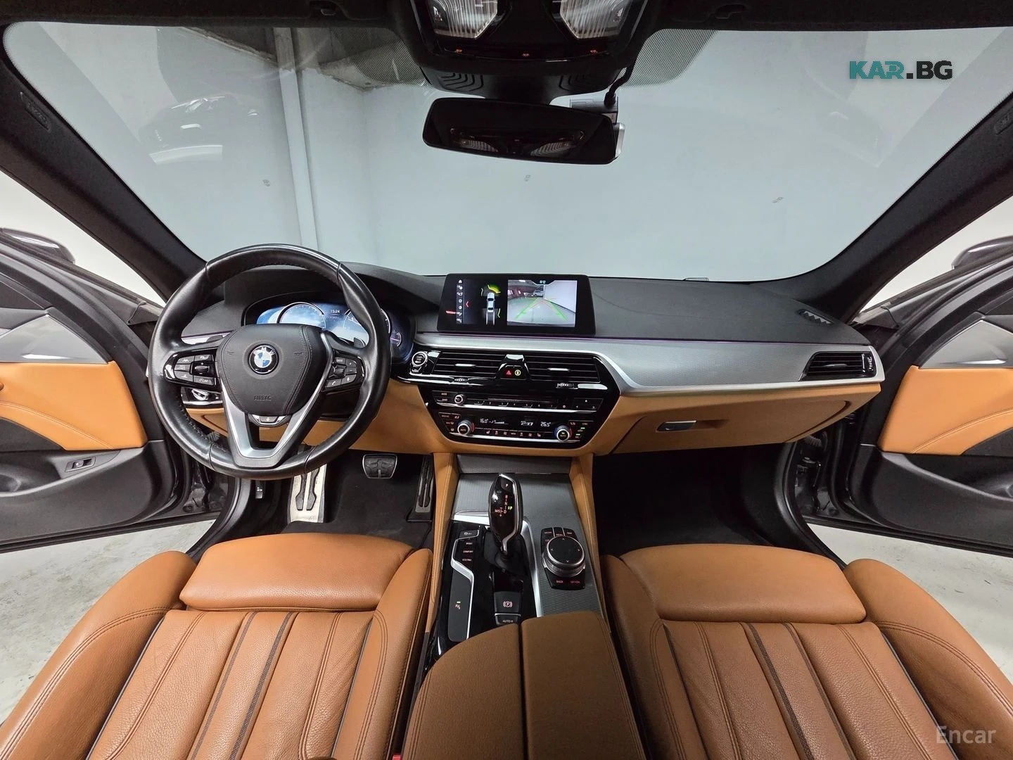 BMW 530 i - xDrive - M PKG - ПОДГРЕВИ - DISTRONIC, снимка 7 - Автомобили и джипове - 56071622