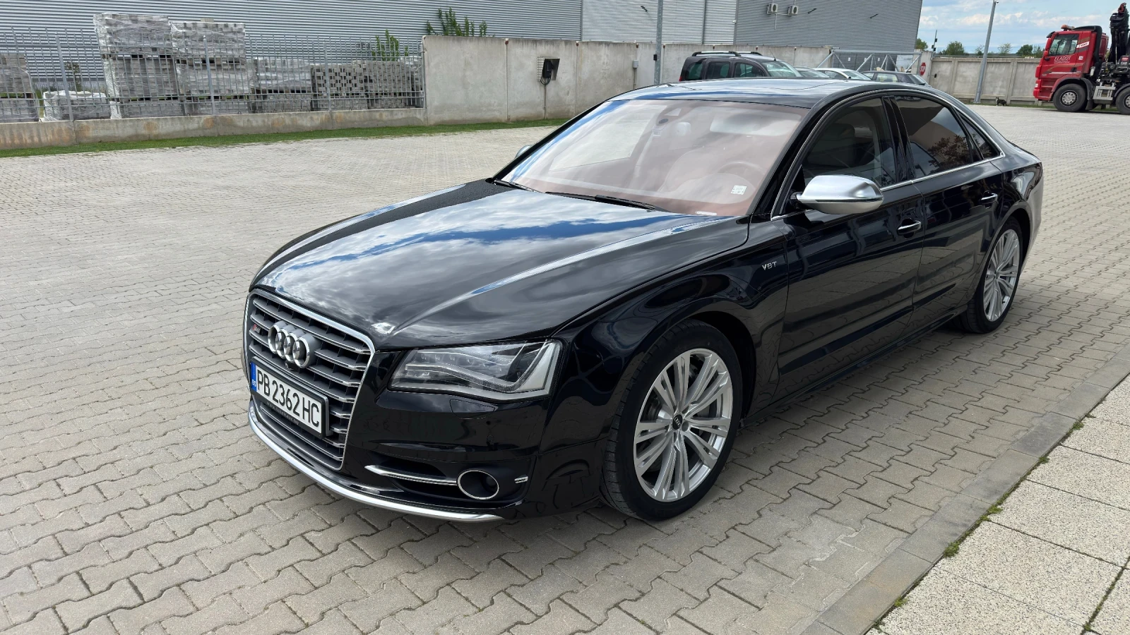 Audi S8, снимка 2 - Автомобили и джипове - 56222789
