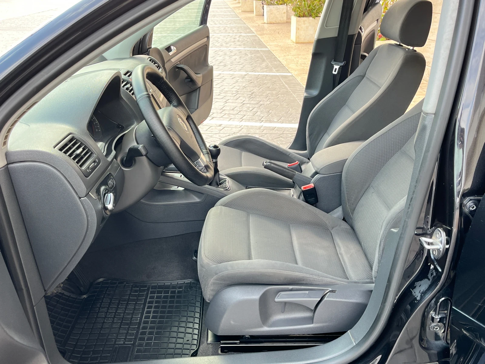 VW Golf 1.9TDI/105/2006/Г, снимка 11 - Автомобили и джипове - 56278861