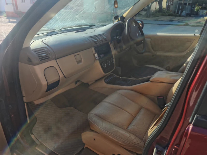 Mercedes-Benz ML 270 Facelift, снимка 12 - Автомобили и джипове - 52596784