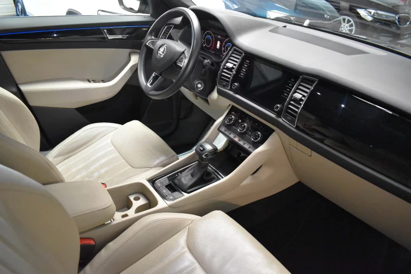 Skoda Kodiaq 1.5TSI/150HP/L&K/MEMO/360/CANTON/LED/NAVI/267g, снимка 11 - Автомобили и джипове - 51595030