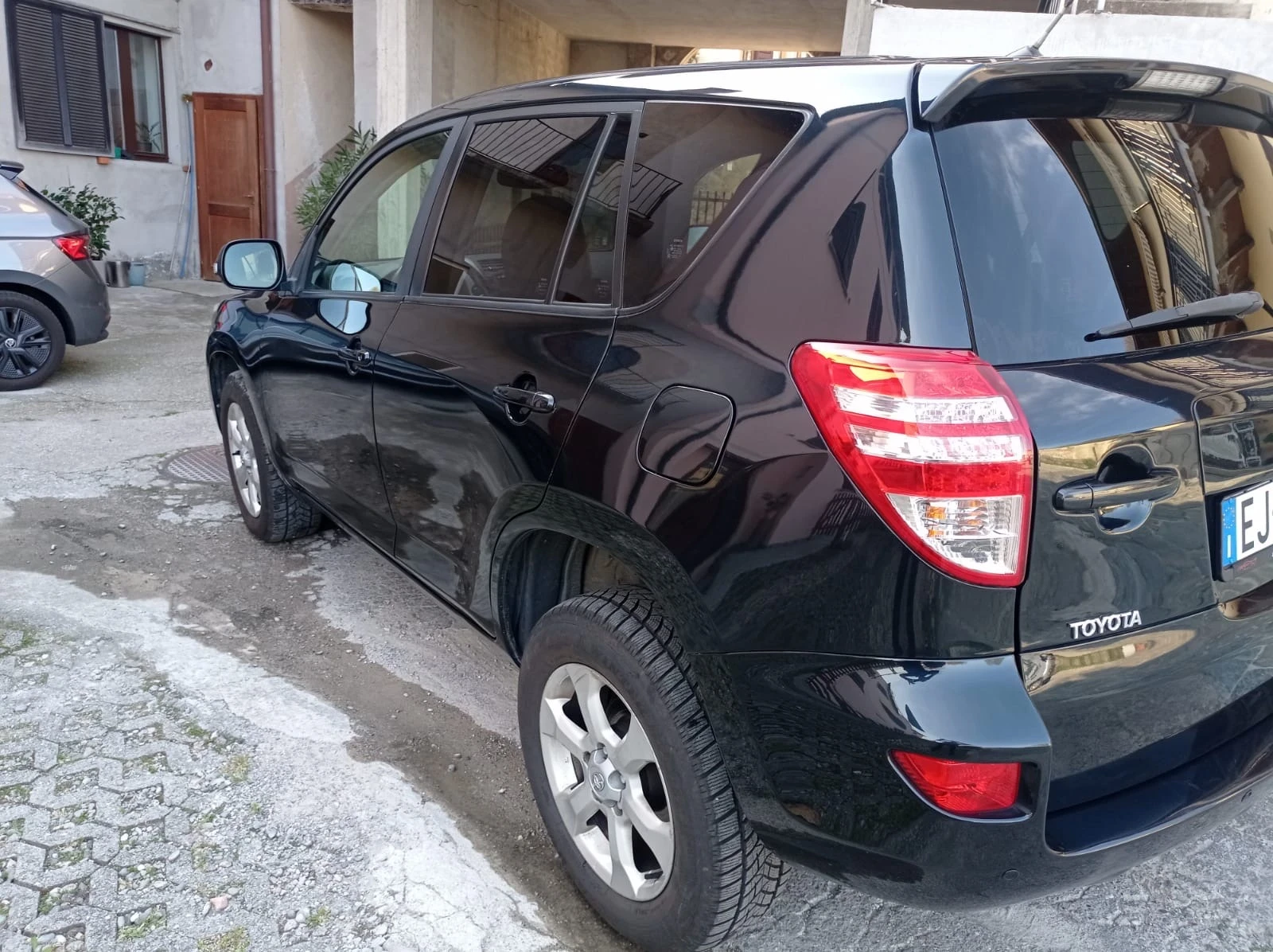 Toyota Rav4  - изображение 7