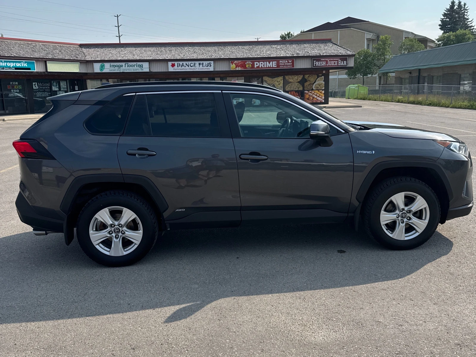 Toyota Rav4 XLE * ЦЕНА ДО БЪЛГАРИЯ * (CARFAX) - изображение 2