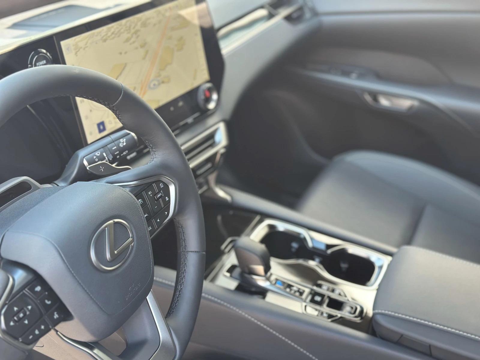Lexus RX 0km НОВ, от 790 лв/мес. 10 години гаранция - изображение 4