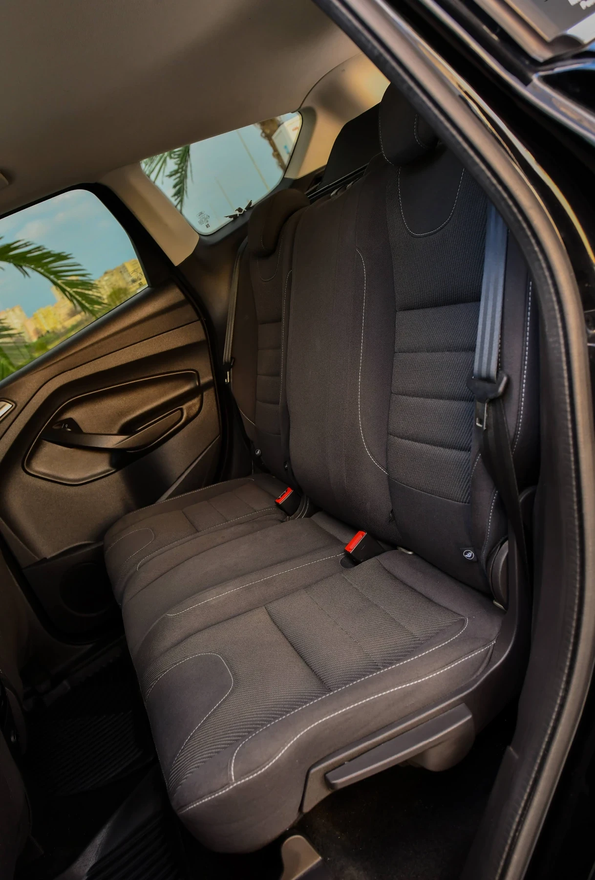 Ford Kuga 2.2 ПЪРВИ СОБСТВЕНИК, снимка 14 - Автомобили и джипове - 54222104