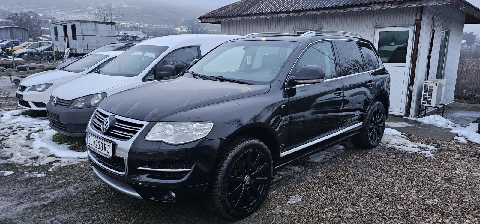 VW Touareg R-LINE V6 3.0TDI 239K Бартер , снимка 3 - Автомобили и джипове - 54601198