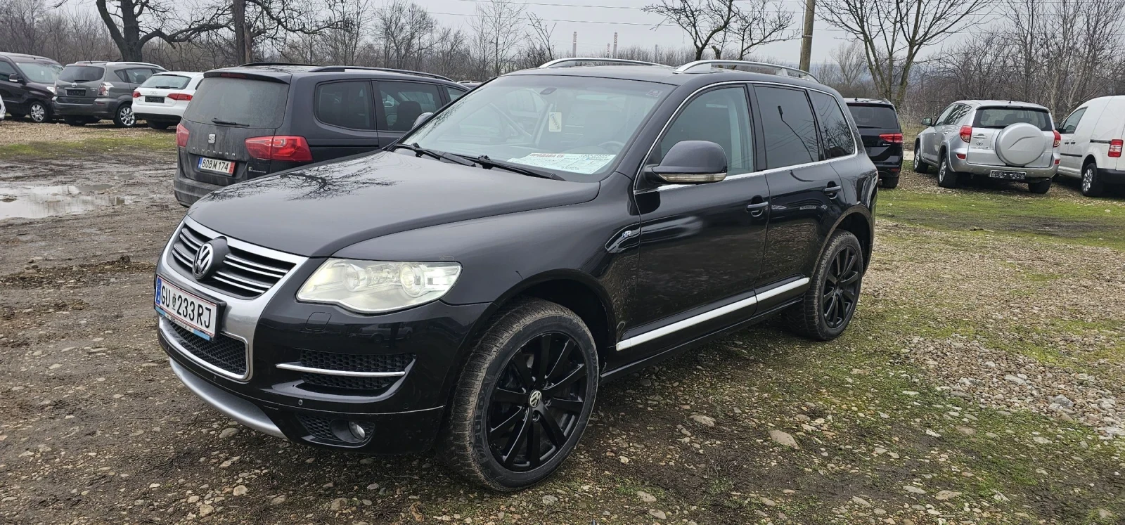 VW Touareg R-LINE V6 3.0TDI 239K Бартер , снимка 2 - Автомобили и джипове - 54601198