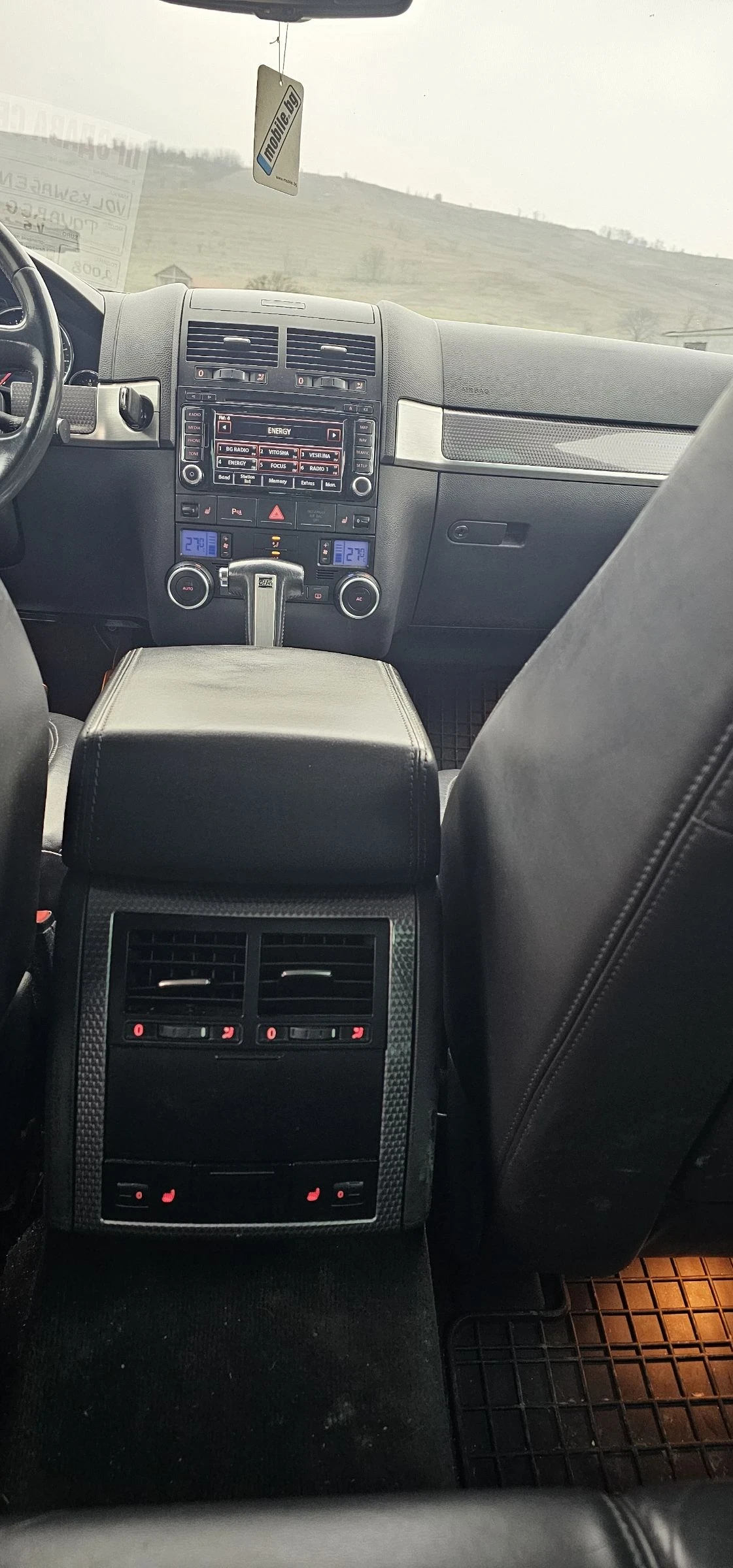 VW Touareg R-LINE V6 3.0TDI 239K Бартер , снимка 8 - Автомобили и джипове - 54601198