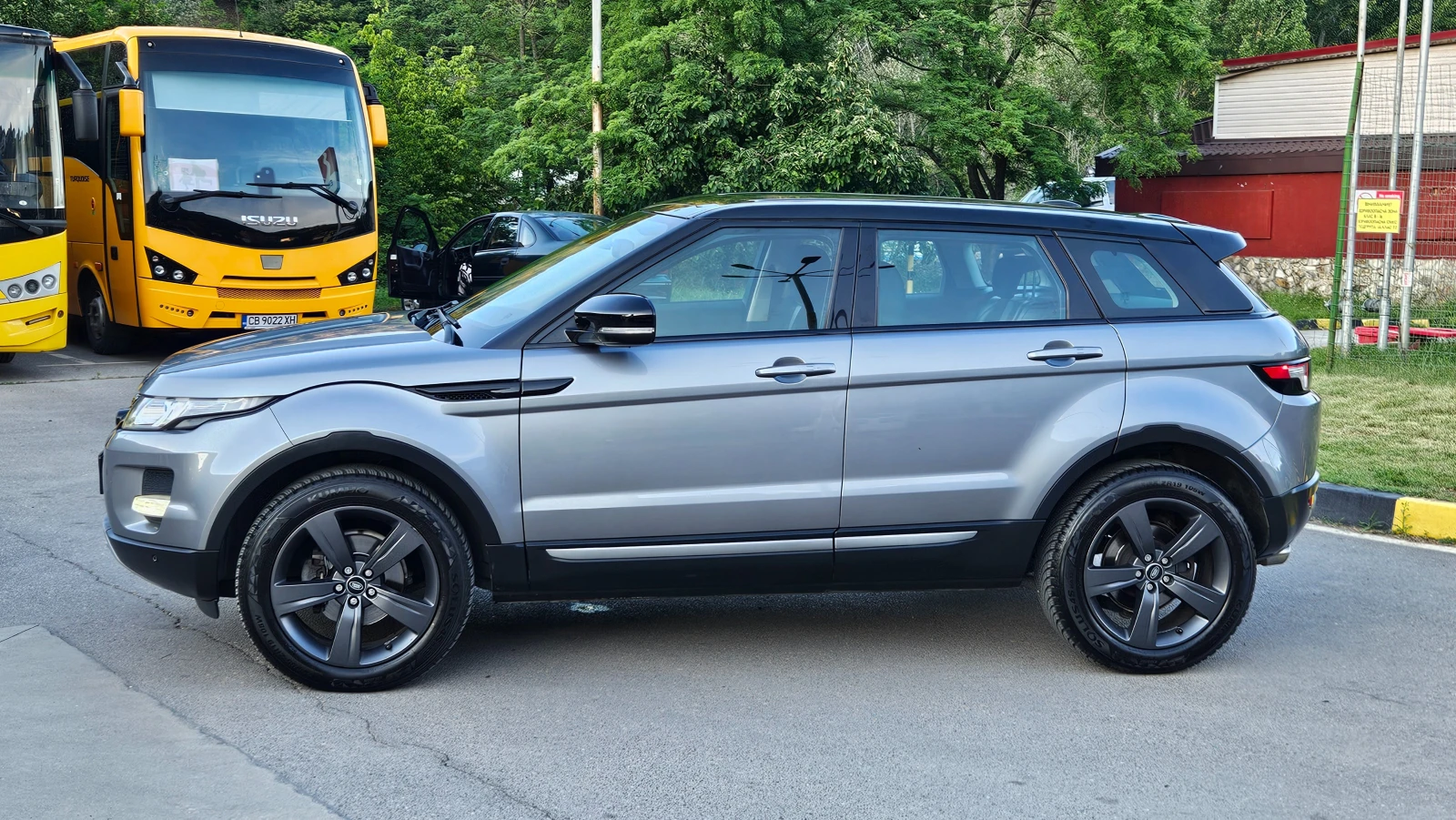 Land Rover Range Rover Evoque 2.2 SD AVTOMAT/KLIMATRON/ TOP SUSTOQNIE, снимка 3 - Автомобили и джипове - 55042451