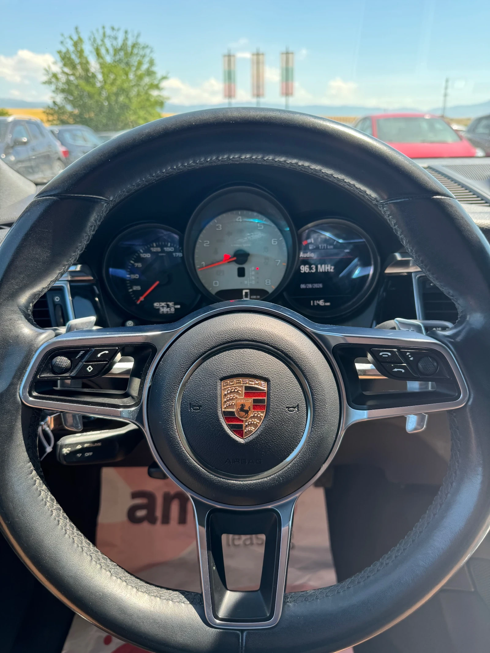 Porsche Macan, снимка 8 - Автомобили и джипове - 55085813