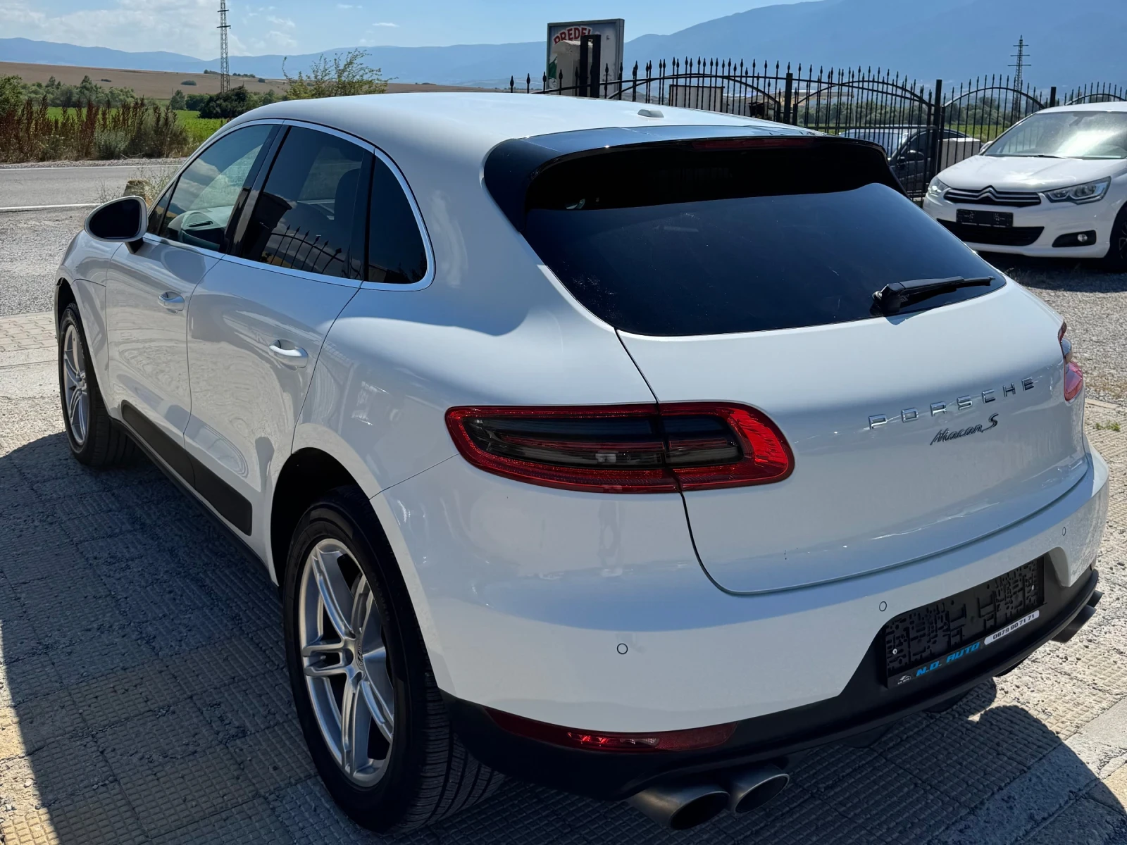 Porsche Macan, снимка 2 - Автомобили и джипове - 55085813