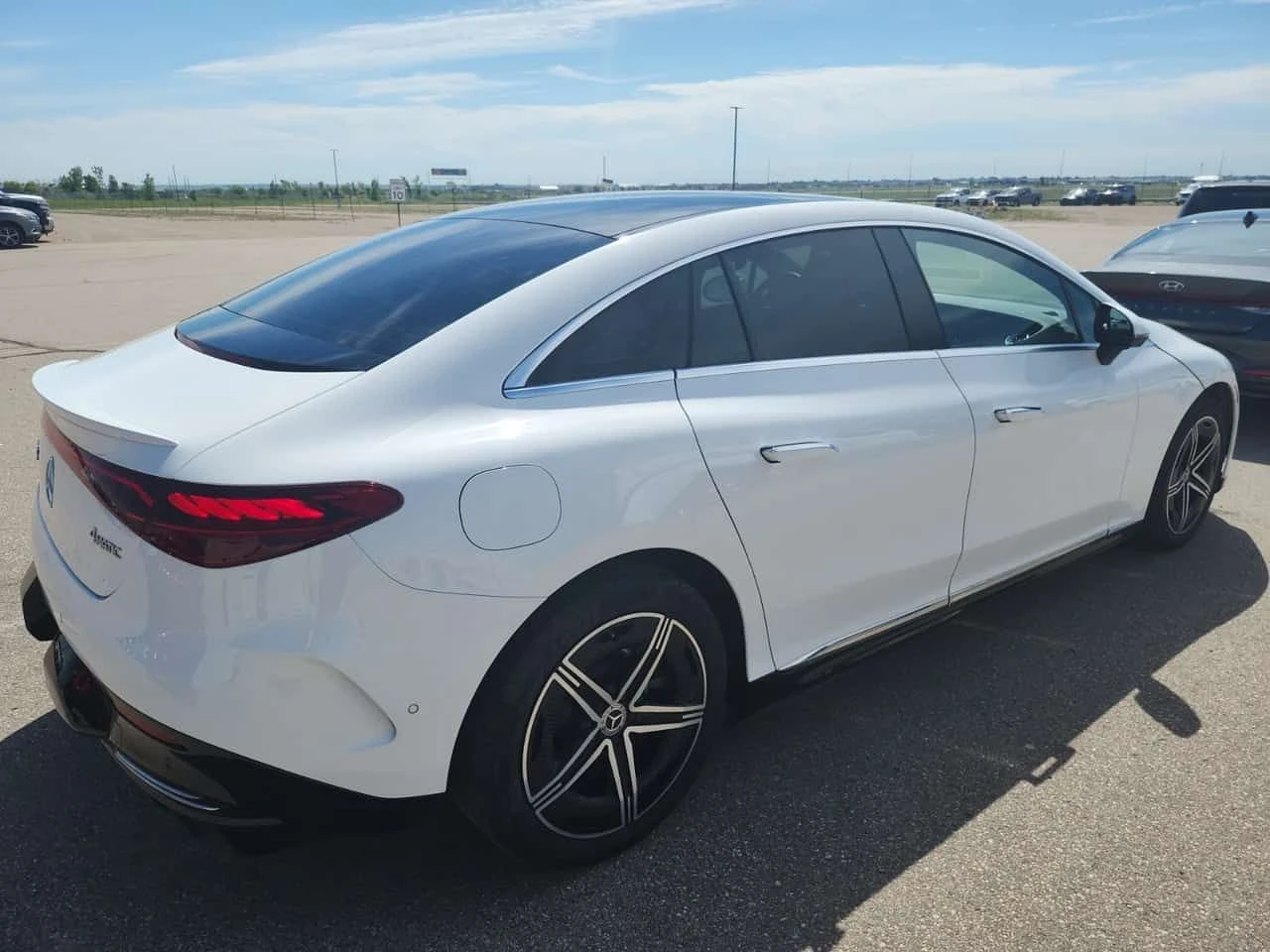 Mercedes-Benz EQE * 350 4MATIC * CARFAX * , снимка 3 - Автомобили и джипове - 55310578