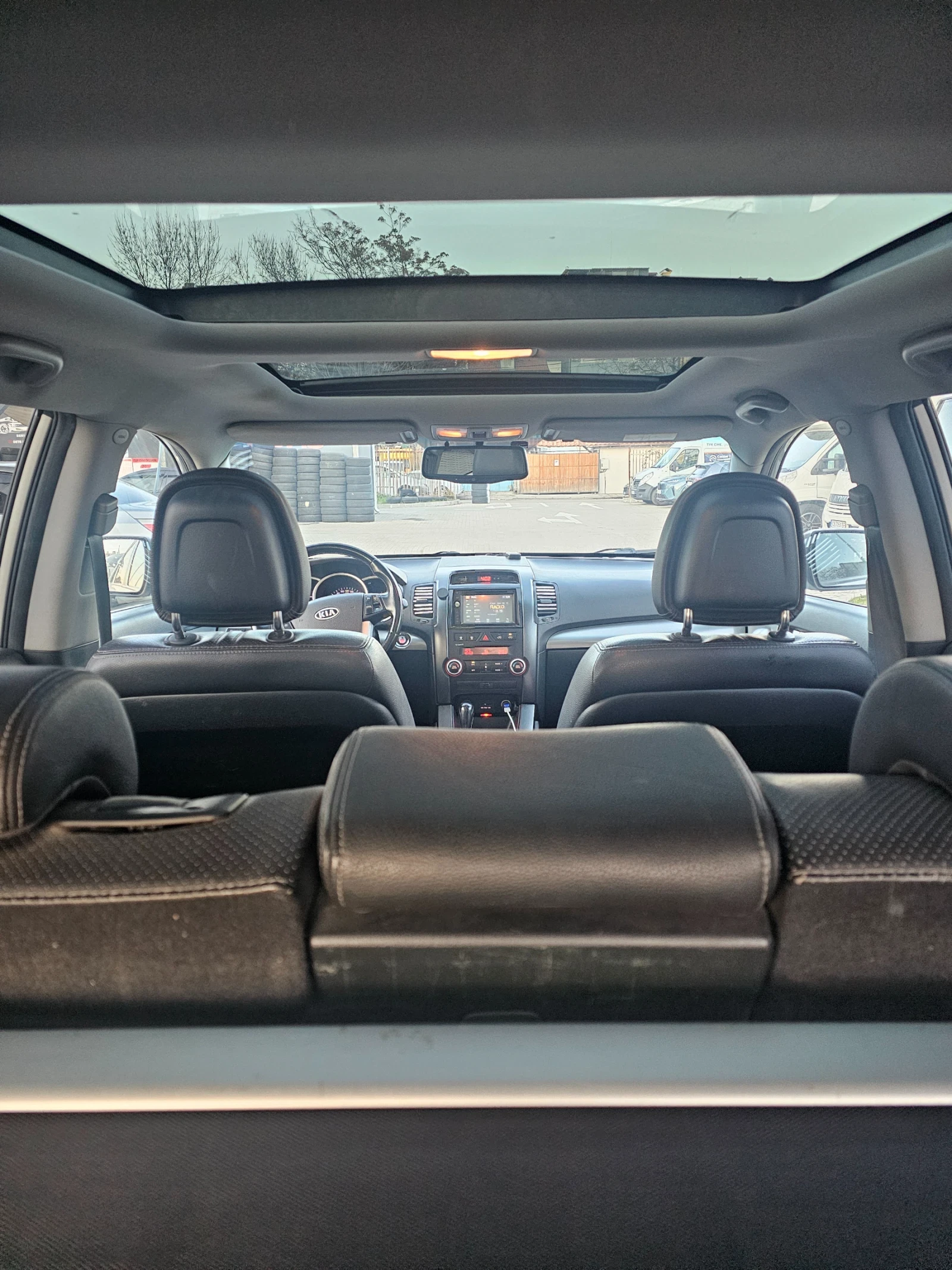 Kia Sorento, снимка 8 - Автомобили и джипове - 55739045