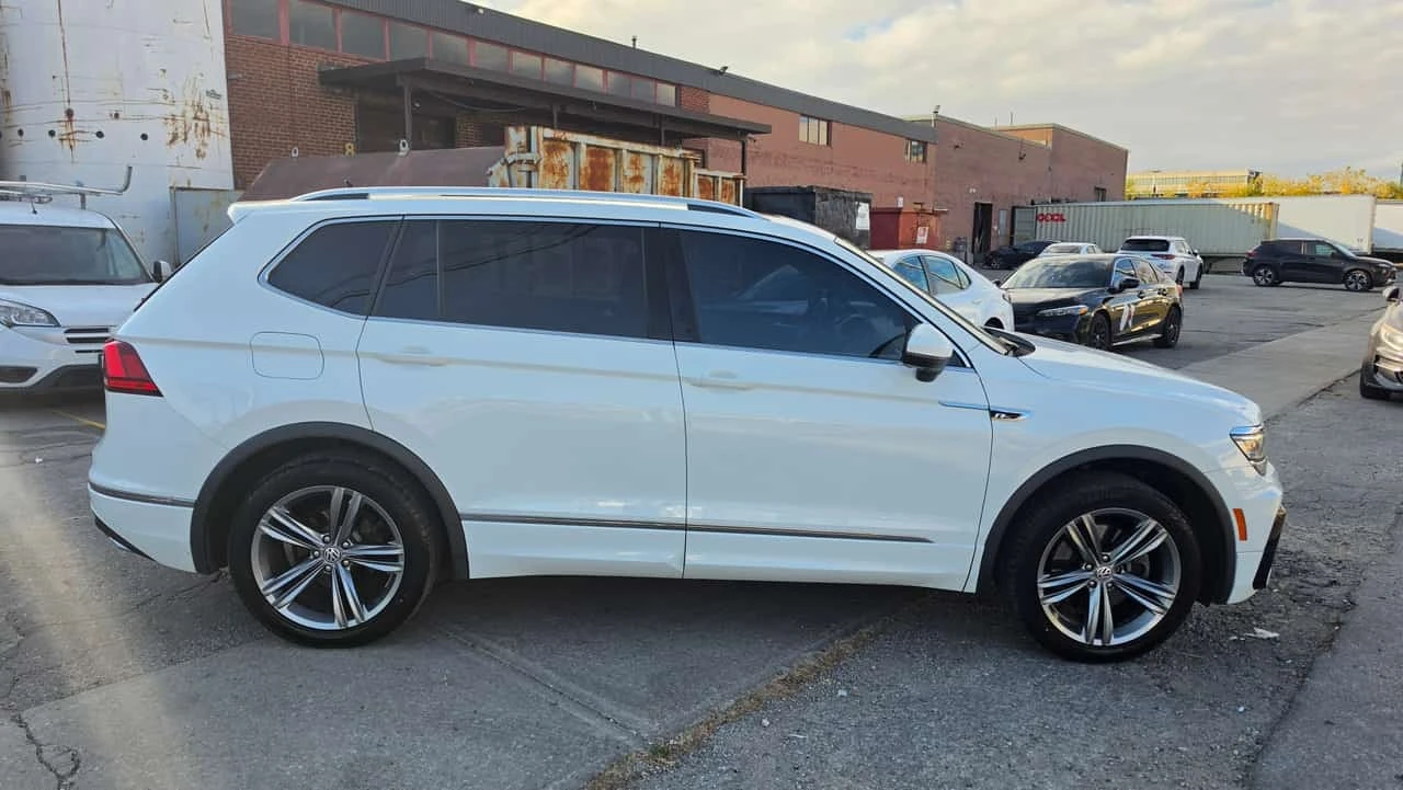 VW Tiguan * Highline * АВТОКРЕДИТ * ГЛАВНО ПРЕДСТАВИТЕЛСТВО , снимка 4 - Автомобили и джипове - 56307504