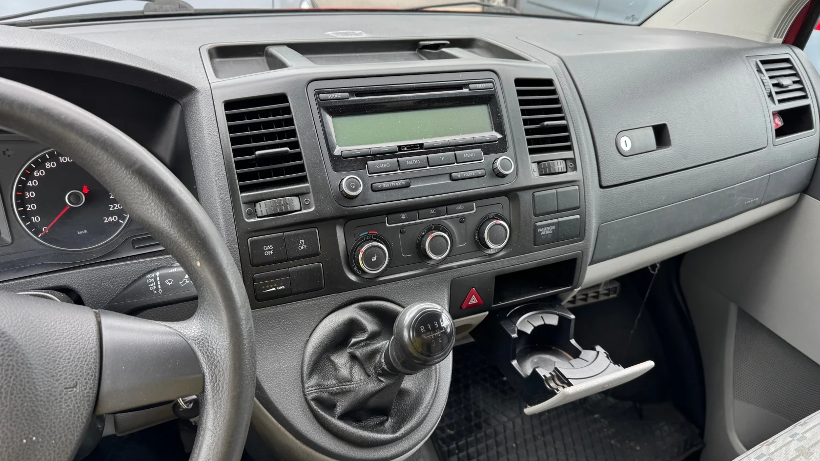 VW Transporter 2.0 бензин/метан T5 116000 км - изображение 9