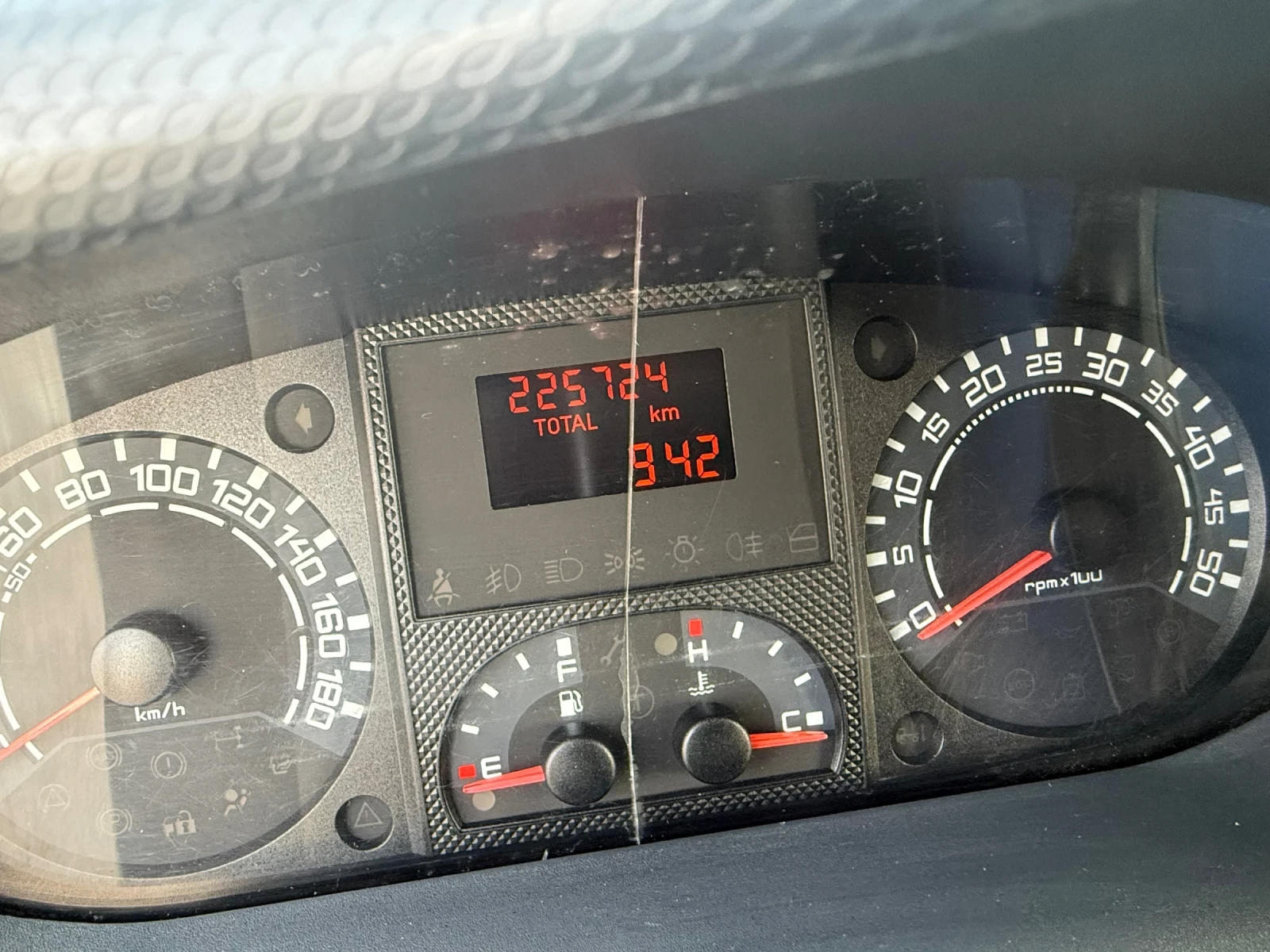 Iveco 35c15 3.0мотор 5+ 1 Перфектен , снимка 15 - Бусове и автобуси - 55711560
