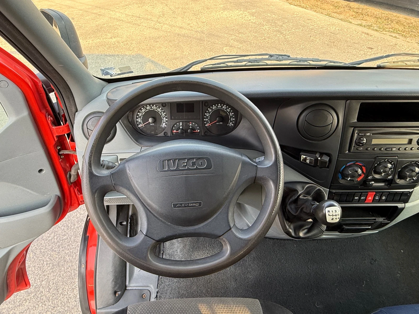 Iveco 35c15 3.0мотор 5+ 1 Перфектен , снимка 16 - Бусове и автобуси - 55711560