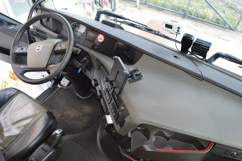 Volvo Fh, снимка 14 - Камиони - 52065849