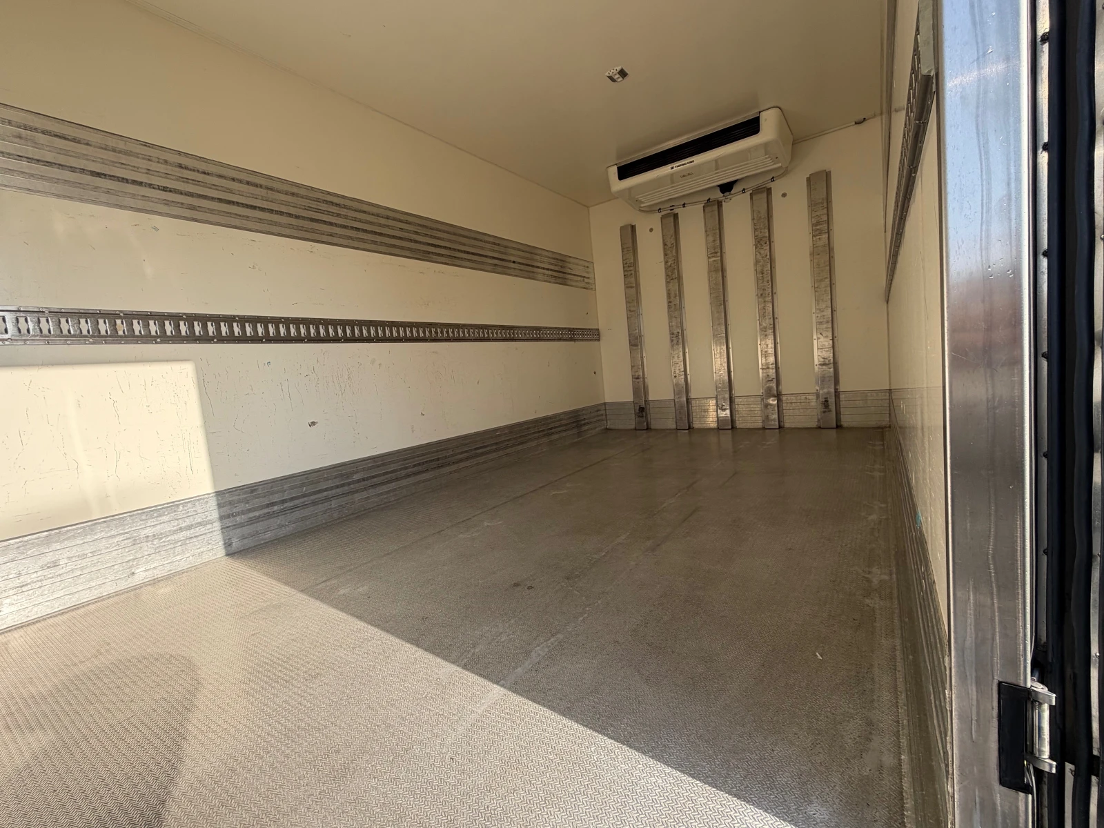 Mercedes-Benz Atego 818 EuR5, снимка 11 - Камиони - 53141976