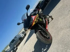  Yamaha YZF-R6