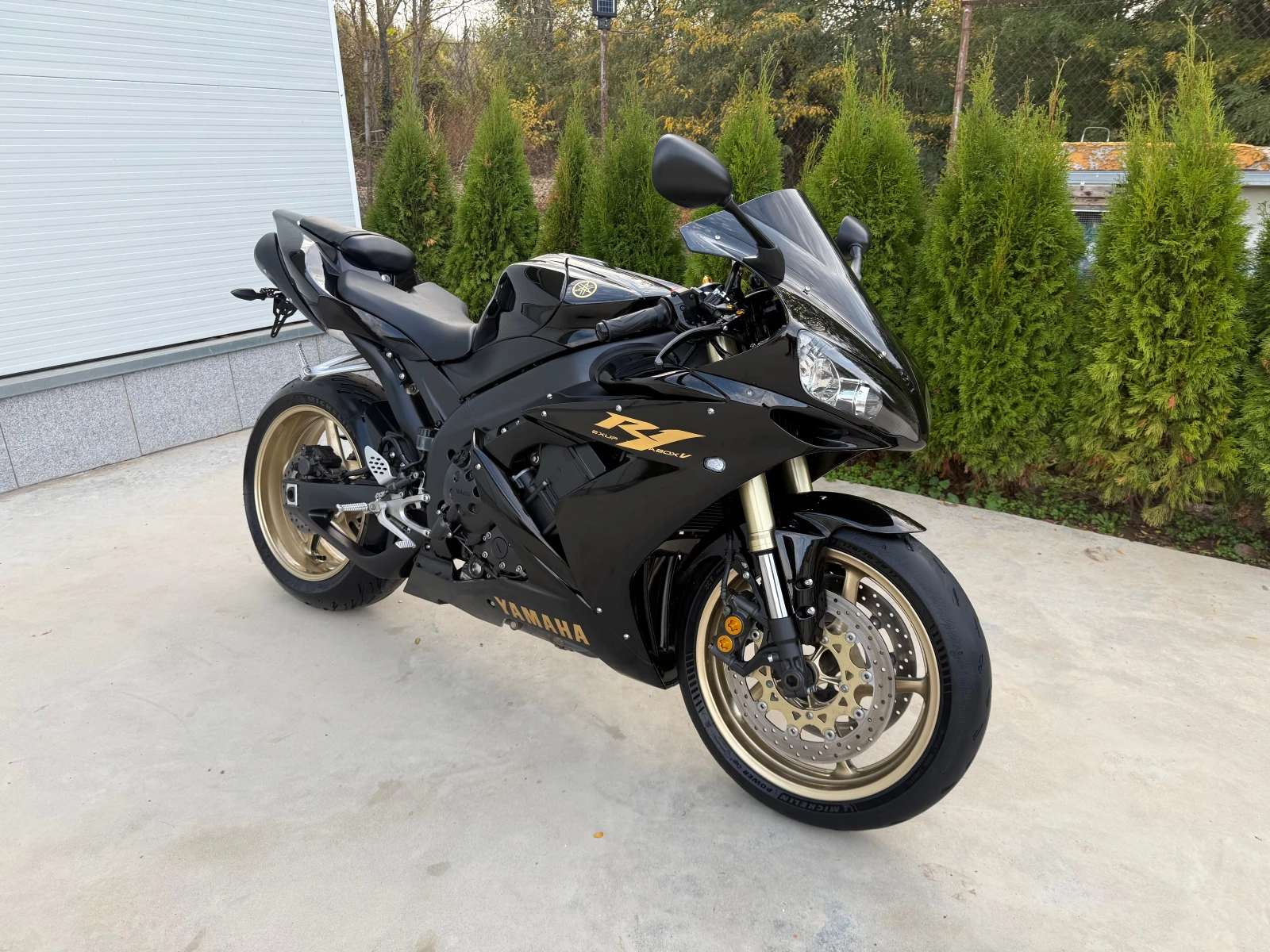 Yamaha YZF-R1