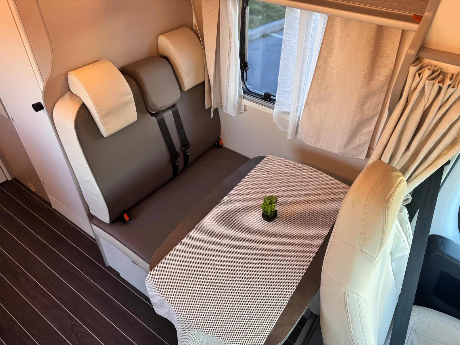 Кемпер XGO XGO/Dynamic/Fiat-Ducato/4people/140к.с./2.2Hdi/6.8 - изображение 8